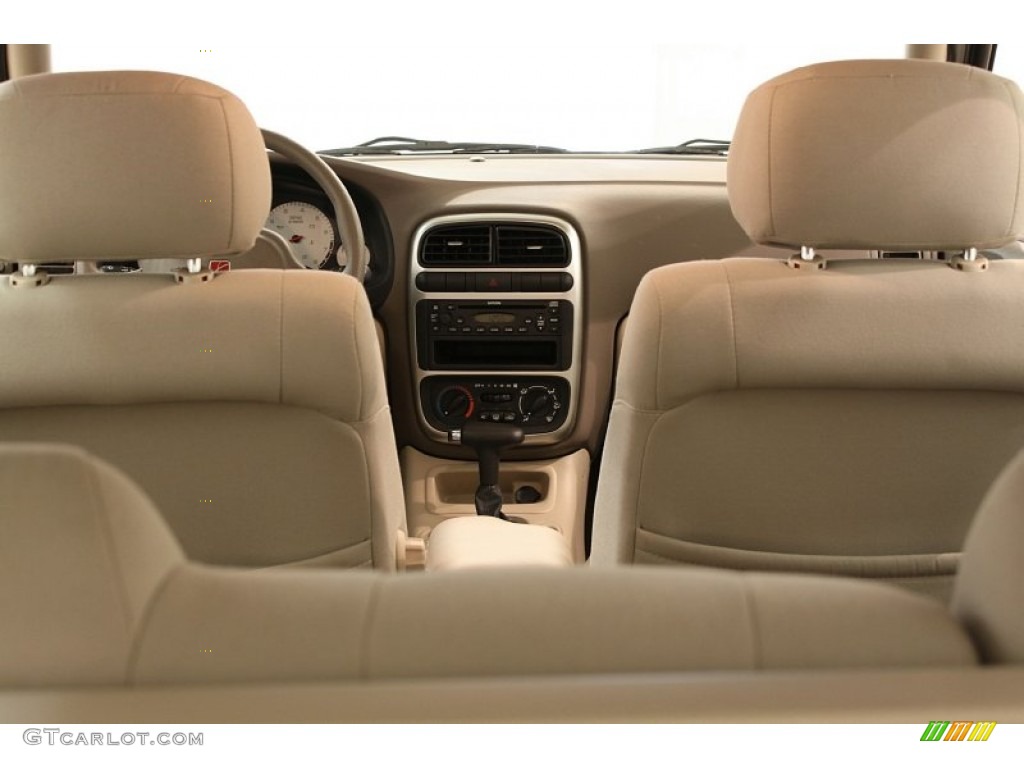 2003 L Series LW300 Wagon - Medium Blue / Light Tan photo #24