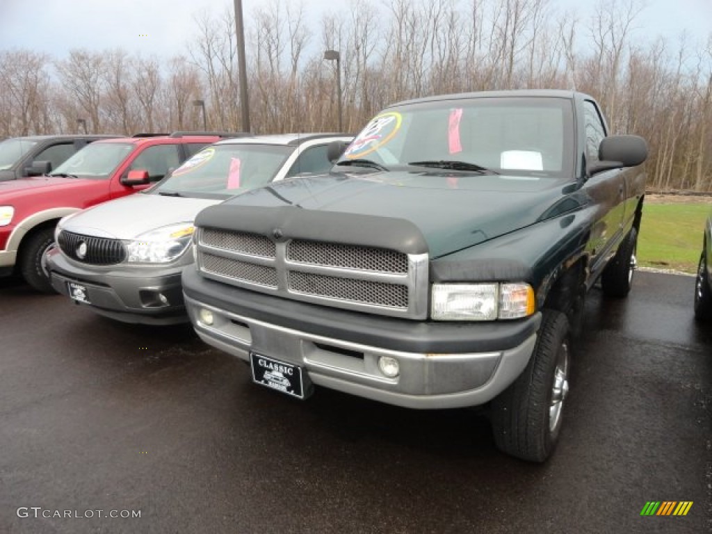 2001 Ram 2500 ST Regular Cab 4x4 - Forest Green Pearl / Agate photo #1