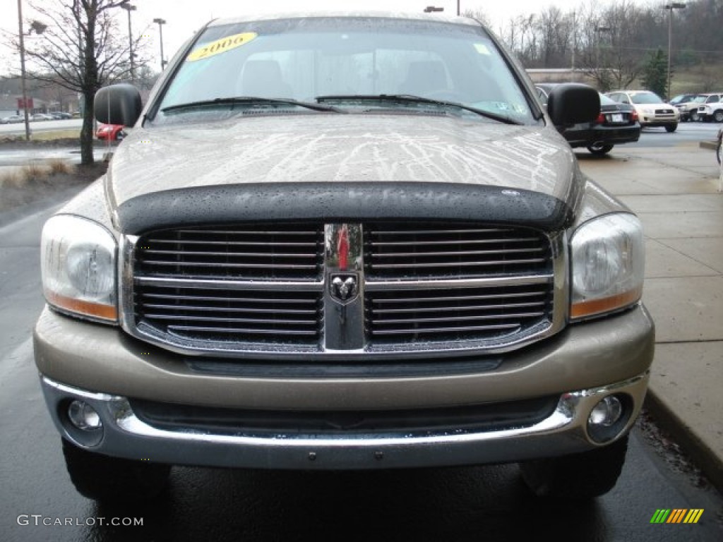 2006 Ram 1500 SLT Quad Cab 4x4 - Light Khaki Metallic / Khaki Beige photo #3