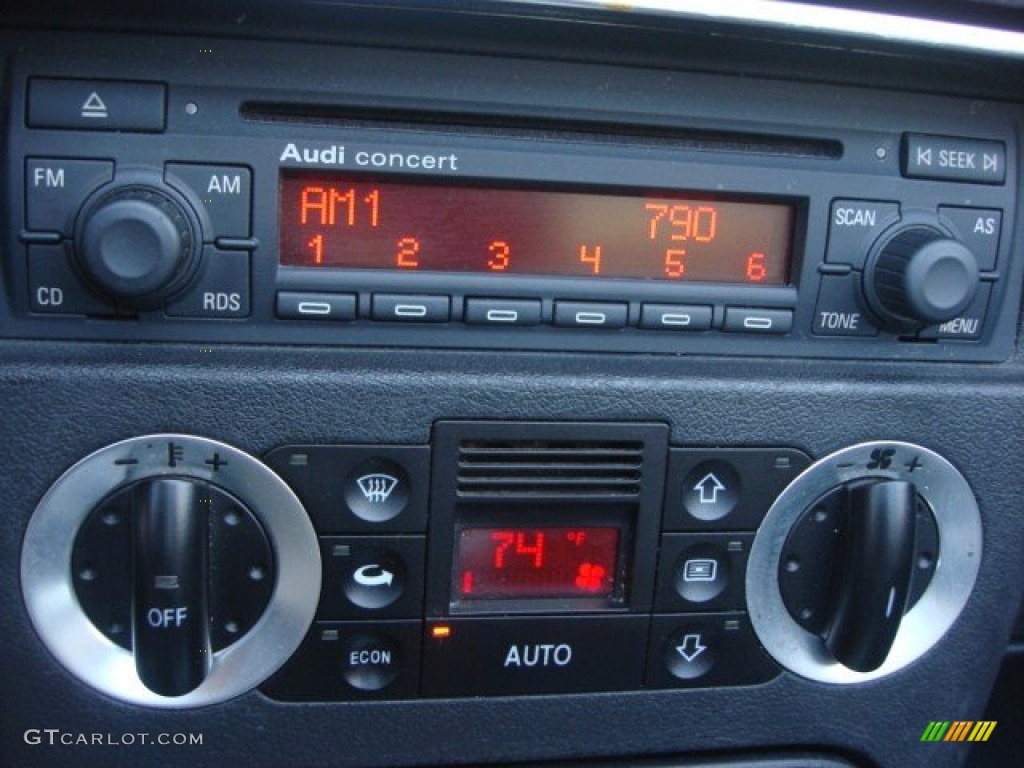 2003 Audi TT 1.8T quattro Roadster Audio System Photo #62449099