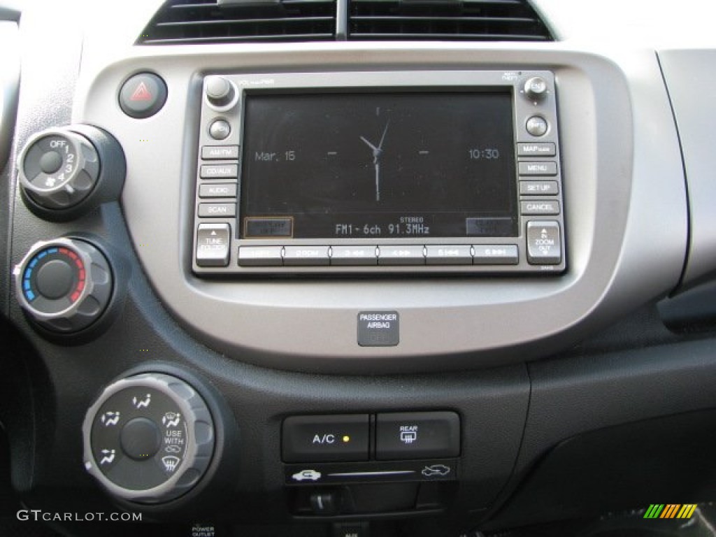 2010 Honda Fit Sport Controls Photo #62449726
