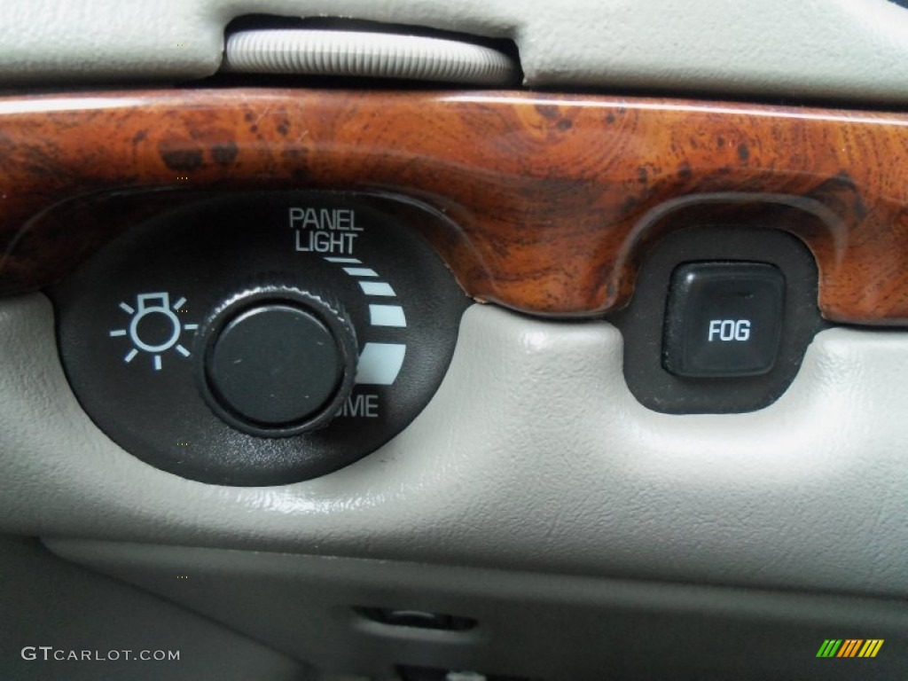 2004 Chevrolet Impala LS Controls Photo #62449921