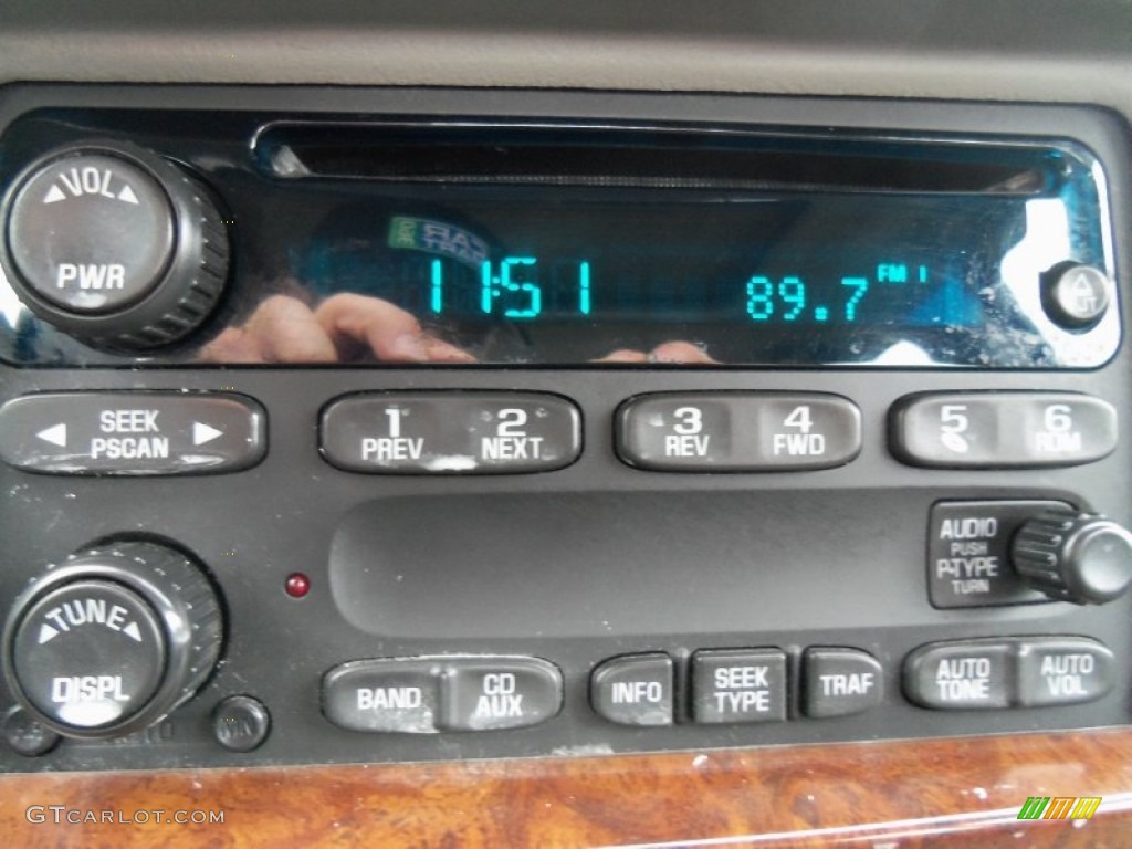 2004 Chevrolet Impala LS Audio System Photo #62449979