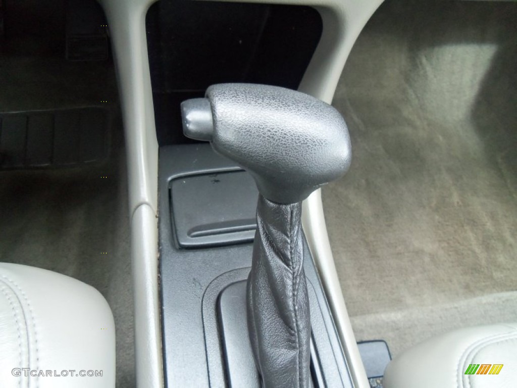2004 Chevrolet Impala LS Transmission Photos