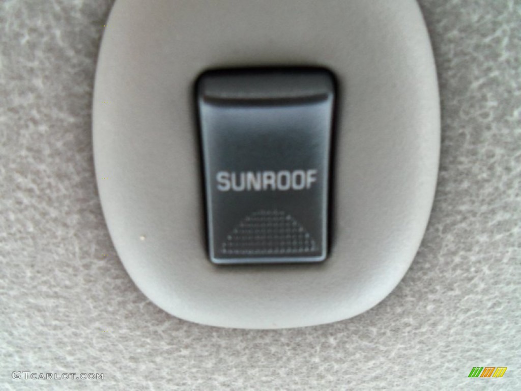 2004 Chevrolet Impala LS Sunroof Photo #62450035