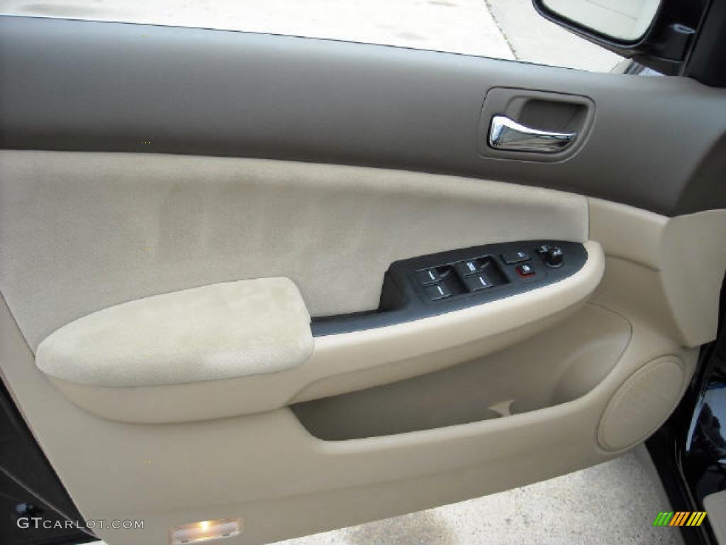 2006 Accord LX V6 Sedan - Nighthawk Black Pearl / Ivory photo #11