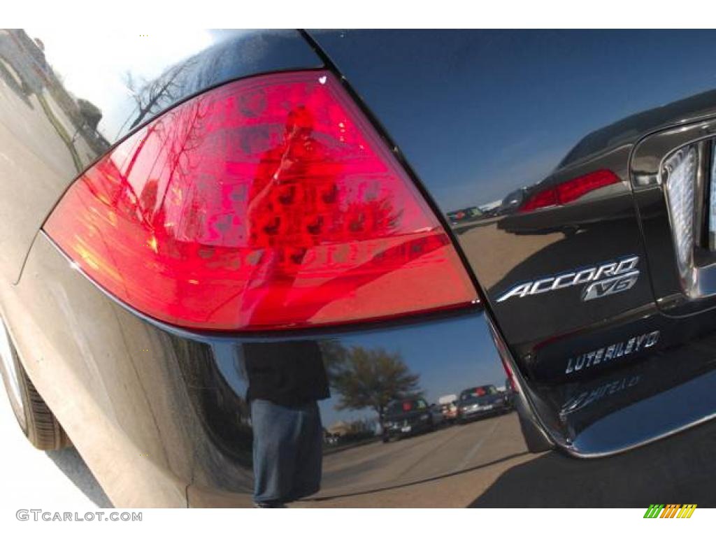 2006 Accord LX V6 Sedan - Nighthawk Black Pearl / Ivory photo #22