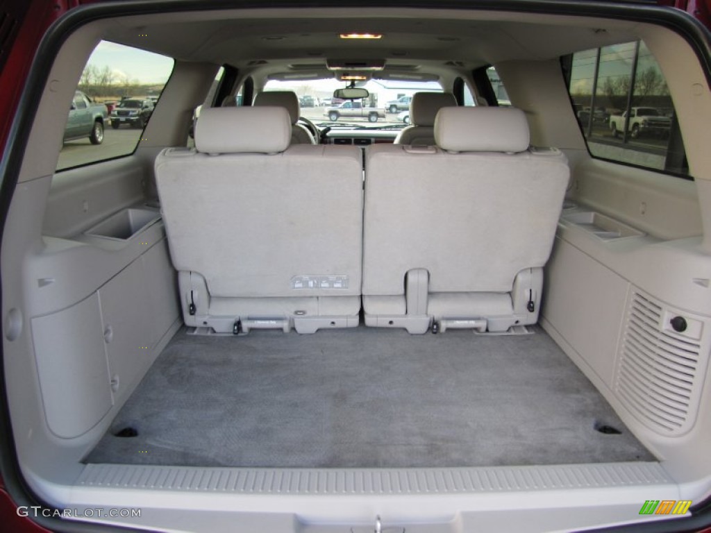 2011 Chevrolet Suburban LT 4x4 Trunk Photo #62452711