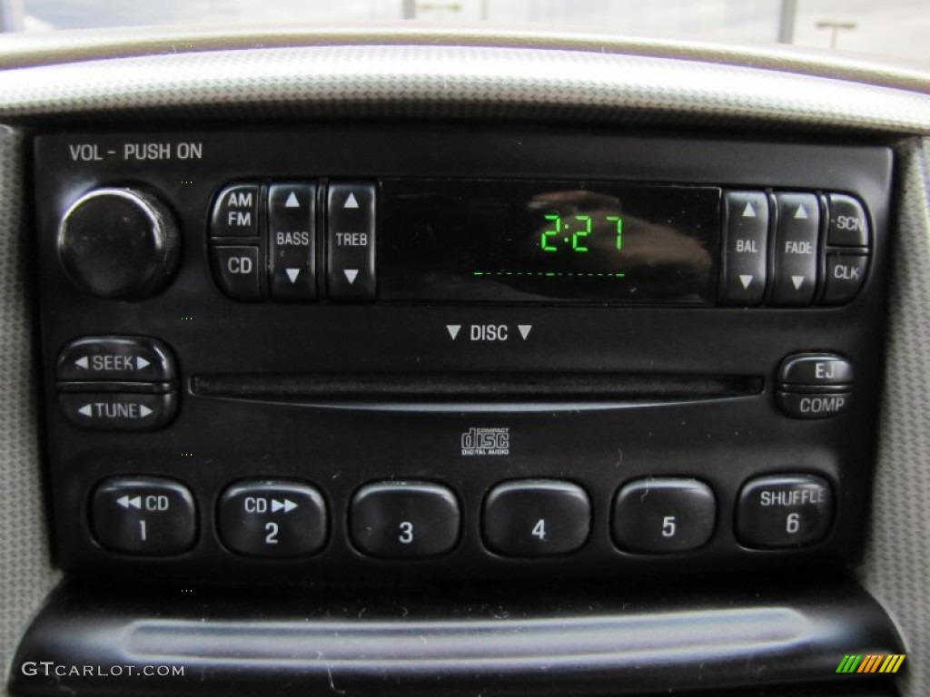 2005 Ford Explorer XLT 4x4 Audio System Photo #62454394
