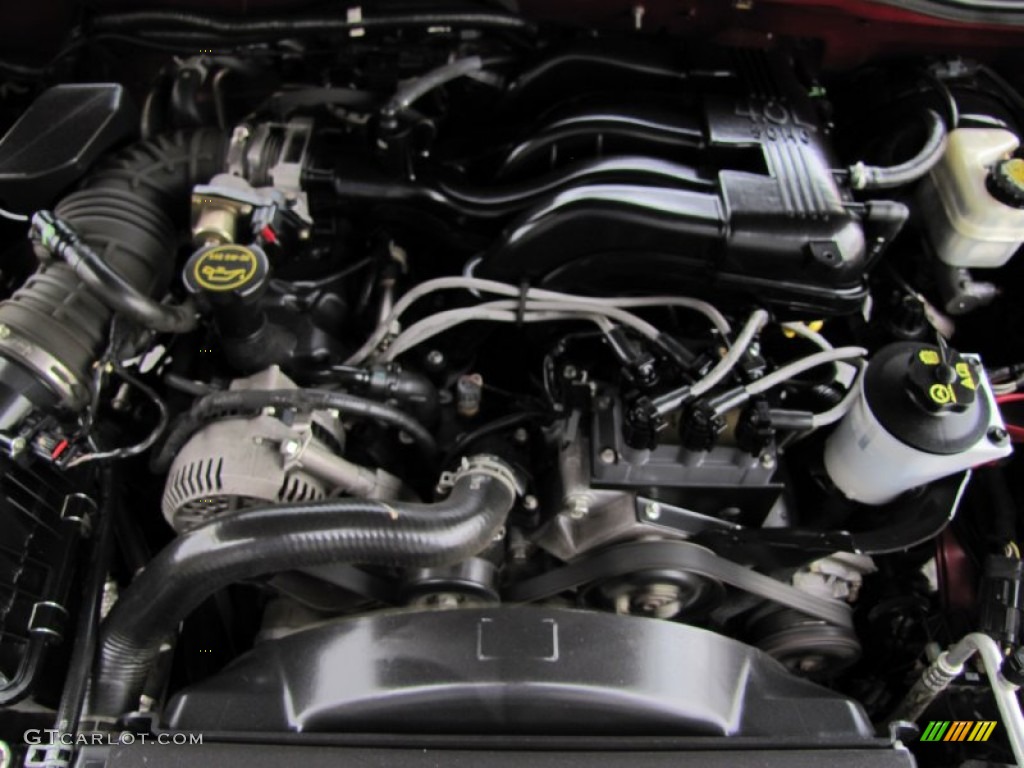 2005 Ford Explorer XLT 4x4 4.0 Liter SOHC 12-Valve V6 Engine Photo #62454517