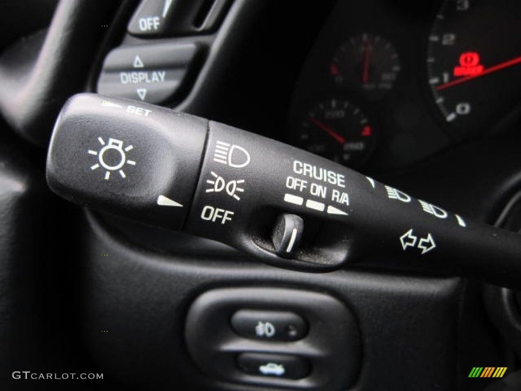 2004 Chevrolet Corvette Convertible Controls Photo #62454961