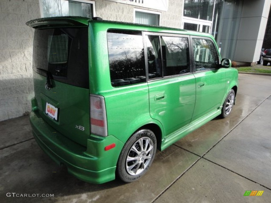 2006 xB Release Series 3.0 - Envy Green / Dark Charcoal photo #2