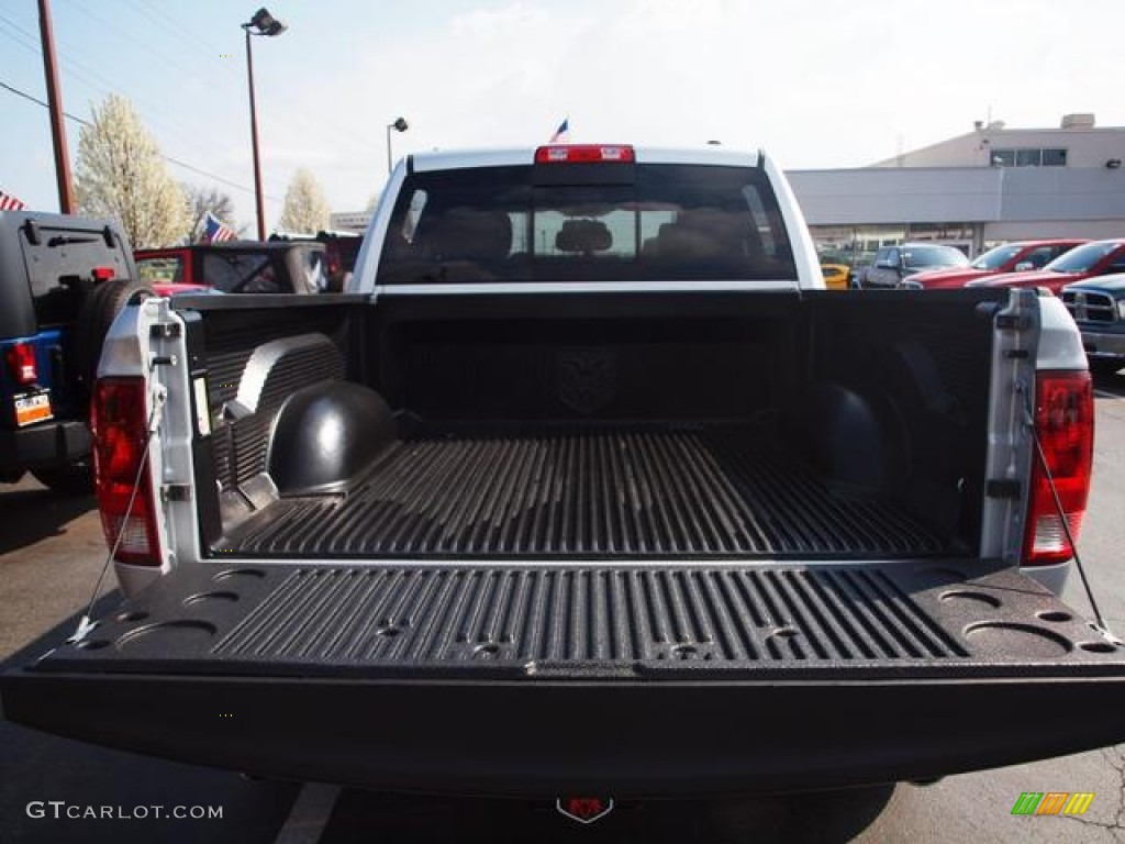 2011 Ram 1500 Laramie Crew Cab 4x4 - Bright Silver Metallic / Dark Slate Gray photo #5