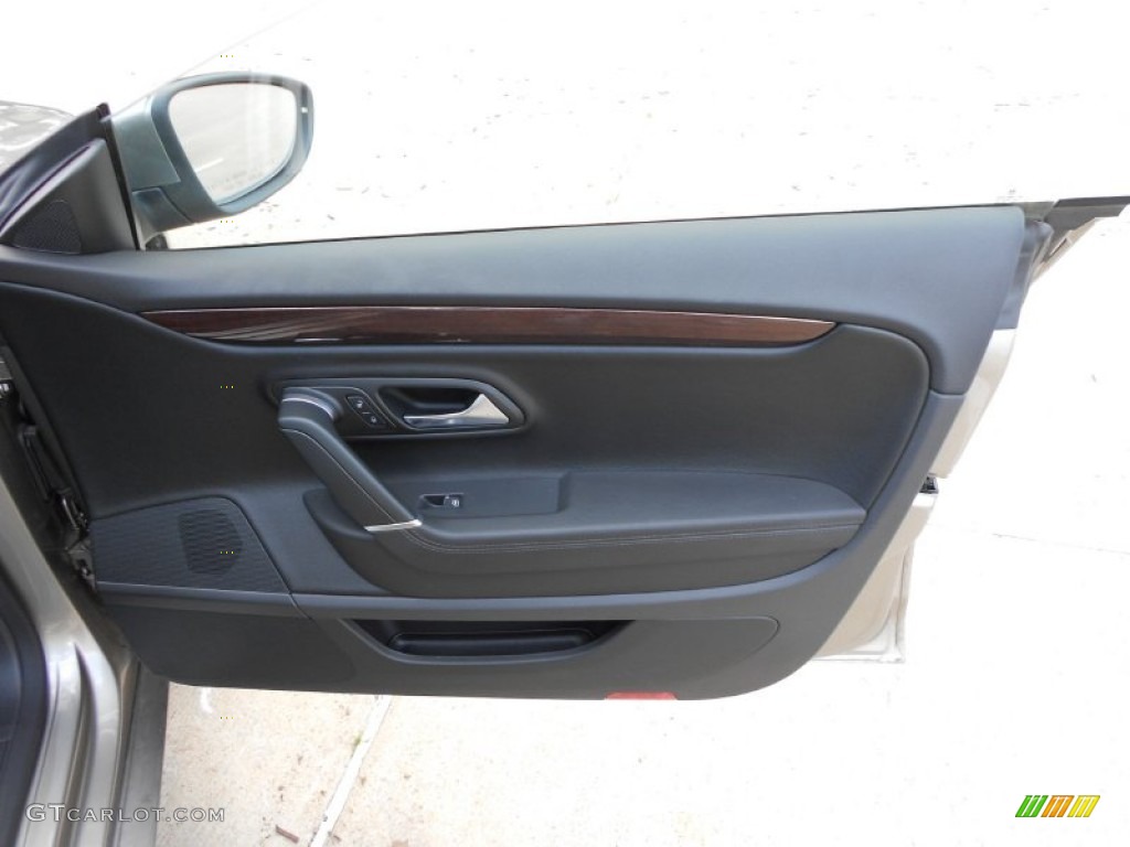 2012 Volkswagen CC Lux Plus Black Door Panel Photo #62457069