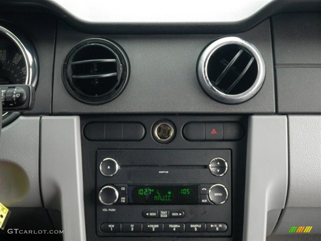 2008 Mustang V6 Premium Coupe - Performance White / Light Graphite photo #19