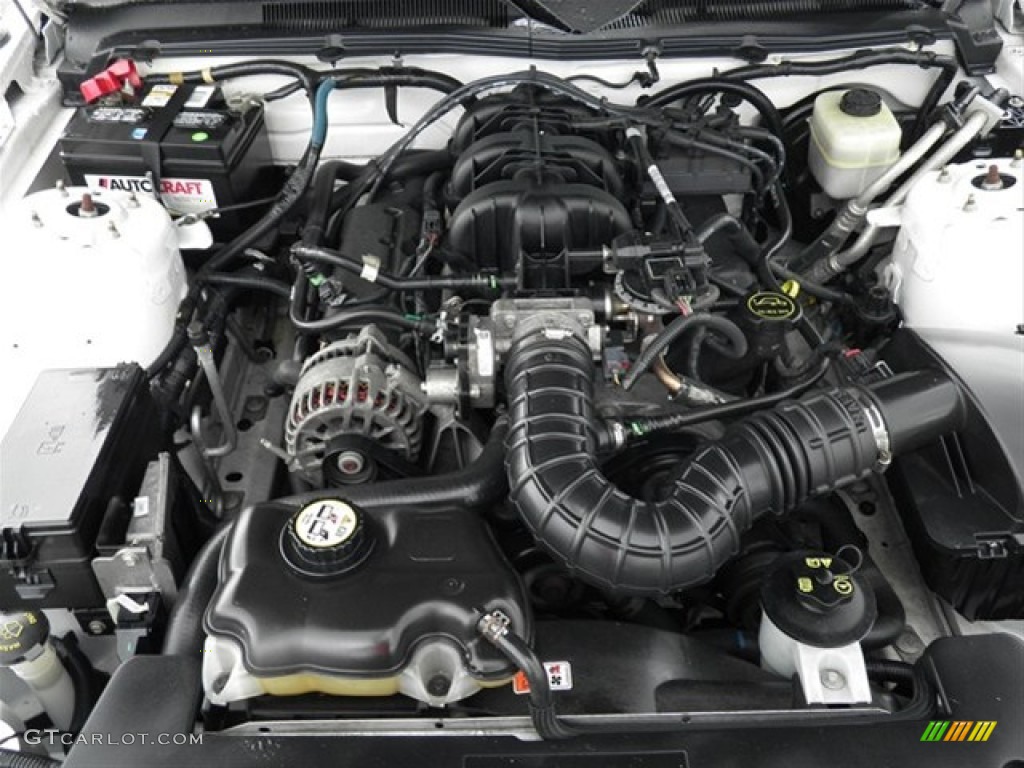 2008 Mustang V6 Premium Coupe - Performance White / Light Graphite photo #24