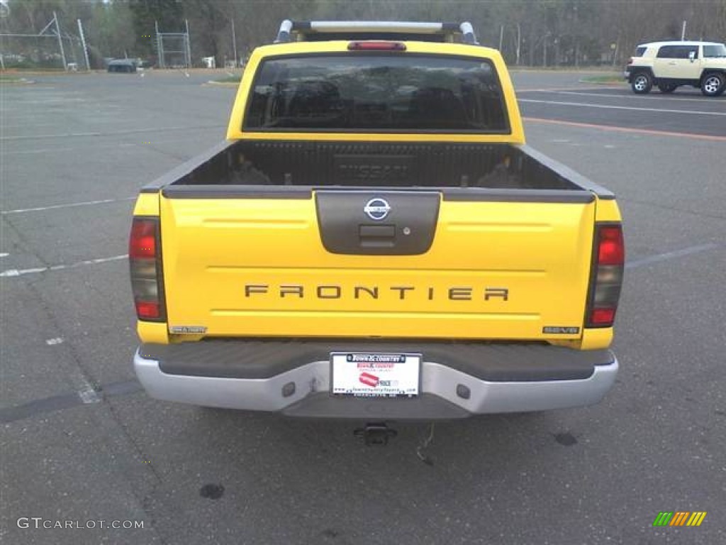 2001 Frontier SE V6 Crew Cab - Solar Yellow / Black photo #4