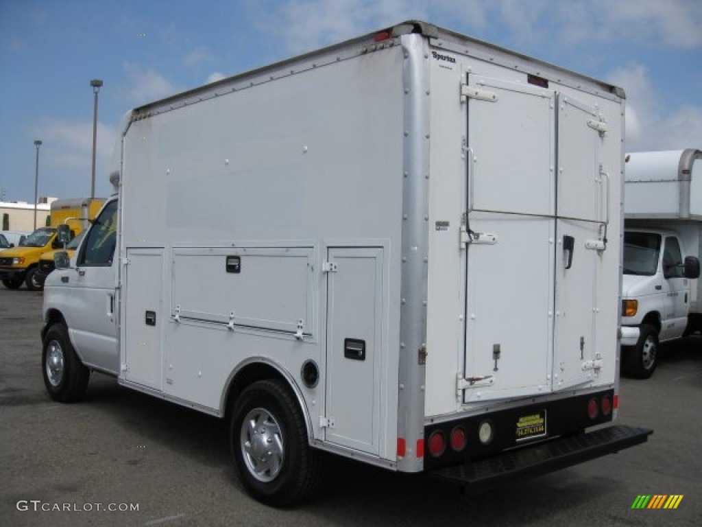 Oxford White 2003 Ford E Series Cutaway E350 Commercial Utility Truck Exterior Photo #62459226