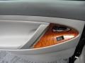 Black - Camry XLE V6 Photo No. 25
