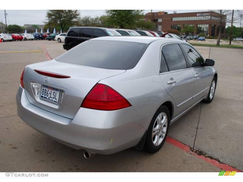 2006 Accord SE Sedan - Alabaster Silver Metallic / Black photo #7