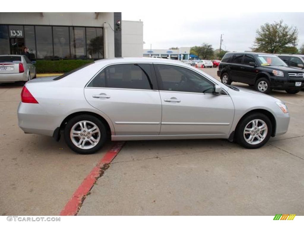 2006 Accord SE Sedan - Alabaster Silver Metallic / Black photo #8