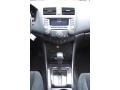 2006 Alabaster Silver Metallic Honda Accord SE Sedan  photo #18