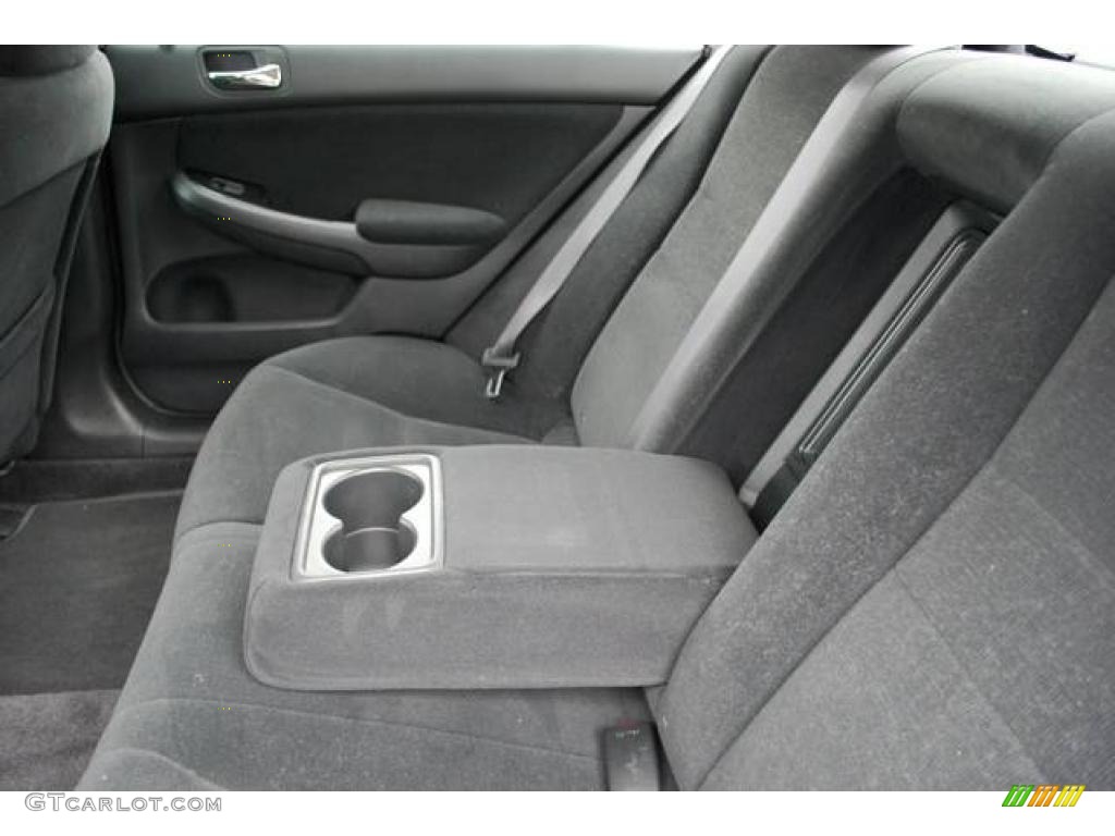 2006 Accord SE Sedan - Alabaster Silver Metallic / Black photo #31