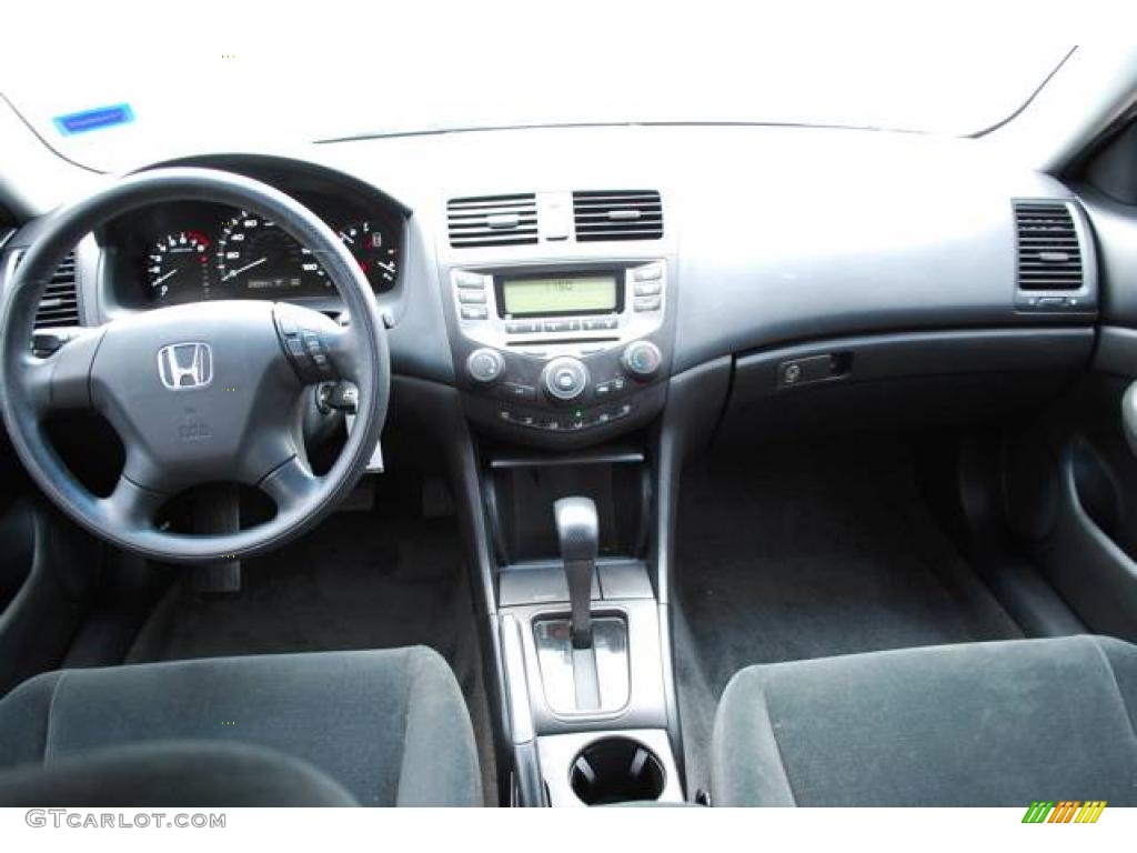 2006 Accord LX Sedan - Alabaster Silver Metallic / Black photo #16