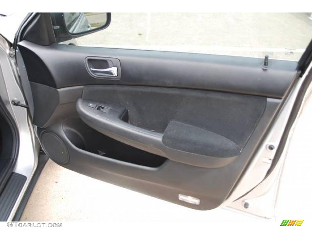 2006 Accord LX Sedan - Alabaster Silver Metallic / Black photo #20
