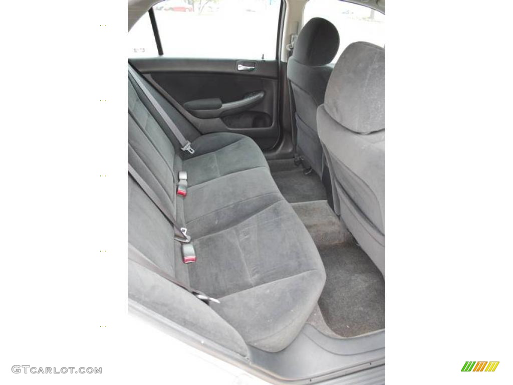 2006 Accord LX Sedan - Alabaster Silver Metallic / Black photo #24