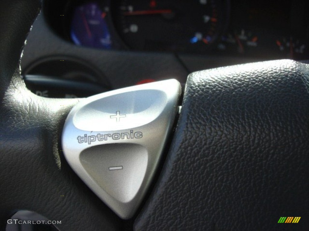 2006 Porsche Cayenne Tiptronic Stone/Steel Grey Steering Wheel Photo #62465116