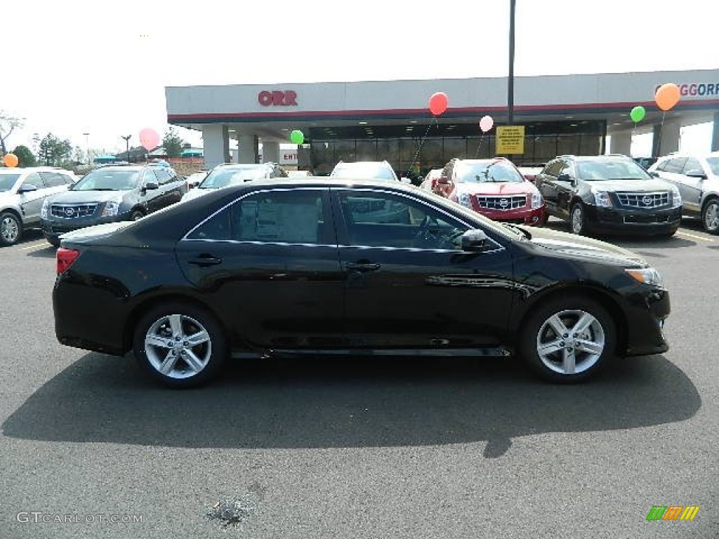 2012 Camry SE - Attitude Black Metallic / Black/Ash photo #2