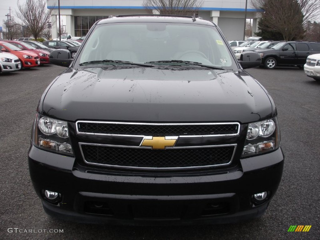 2012 Suburban LT 4x4 - Black / Light Titanium/Dark Titanium photo #2