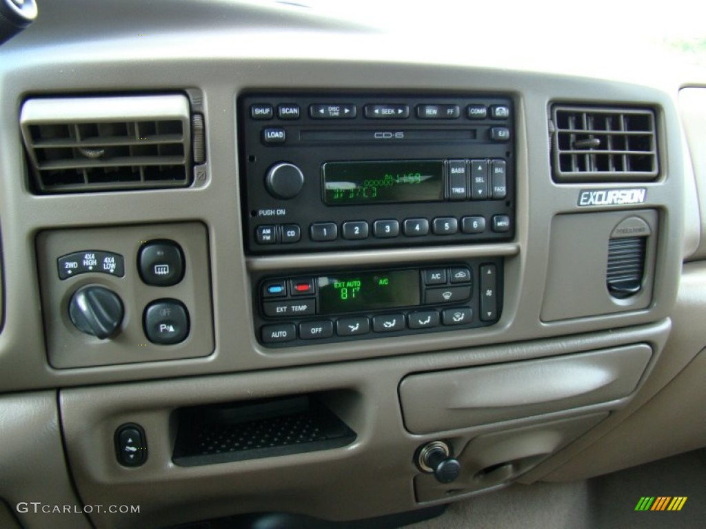 2003 Ford Excursion Limited 4x4 Controls Photo #62475988