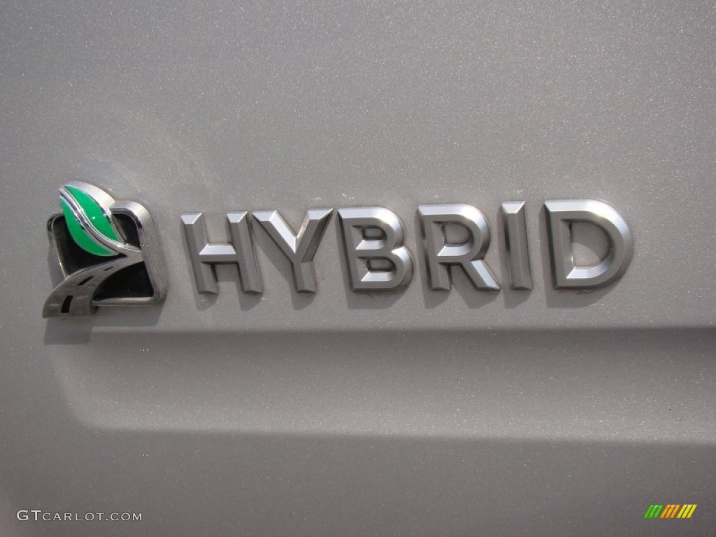 2009 Mercury Mariner Hybrid Marks and Logos Photos