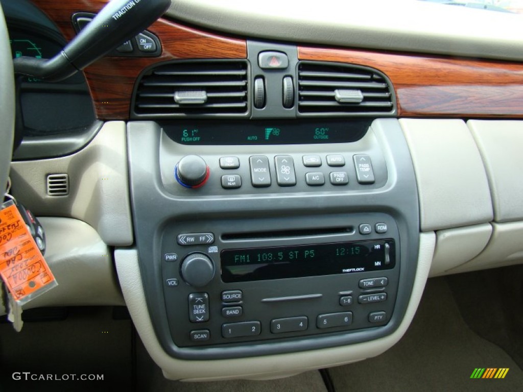2005 Cadillac DeVille Sedan Controls Photo #62478130