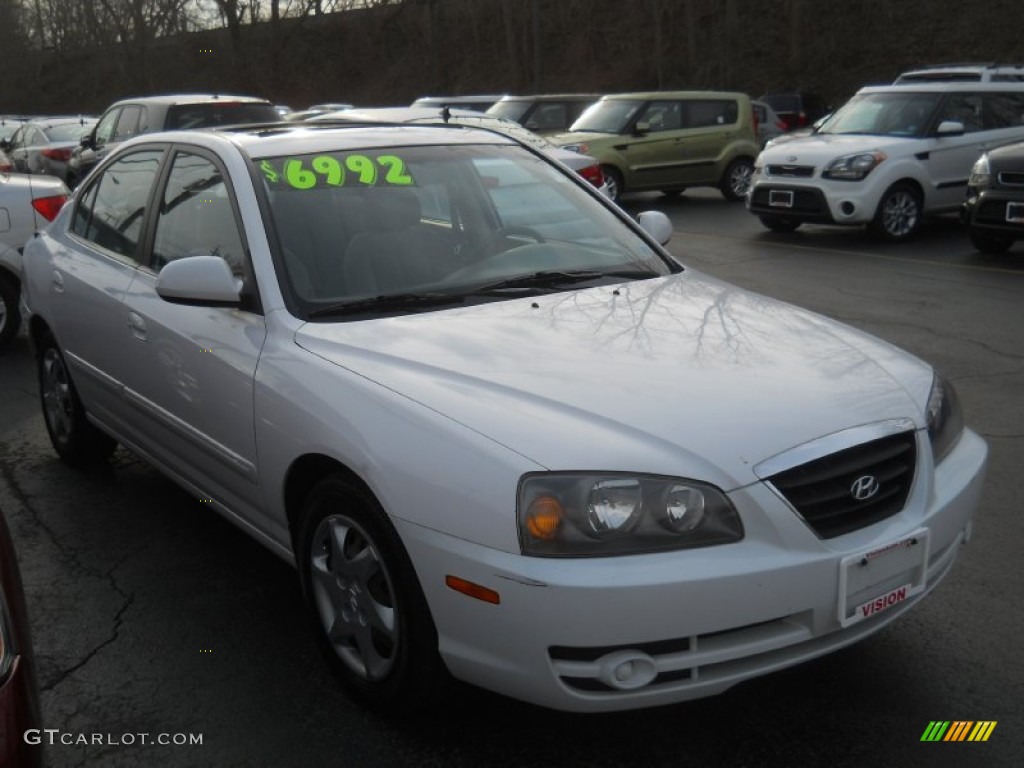 2004 Elantra GLS Sedan - Nordic White / Beige photo #15