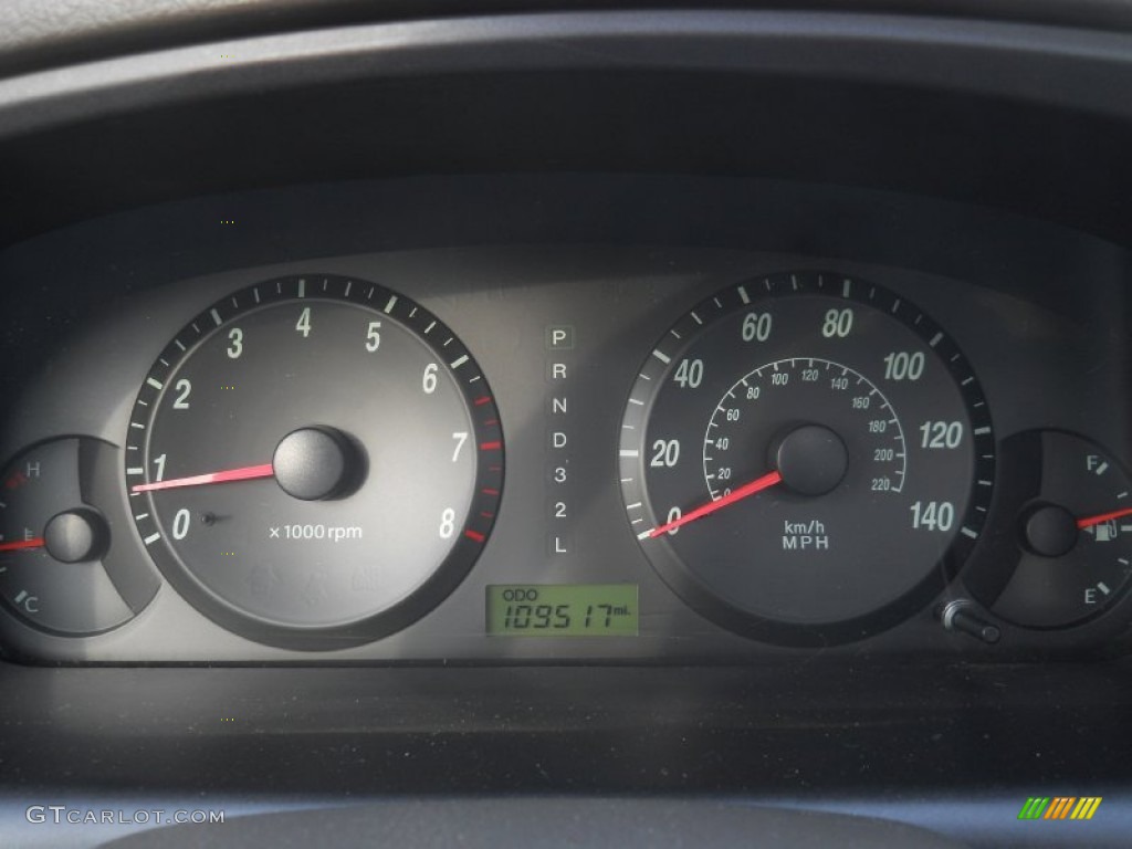 2004 Elantra GLS Sedan - Nordic White / Beige photo #23