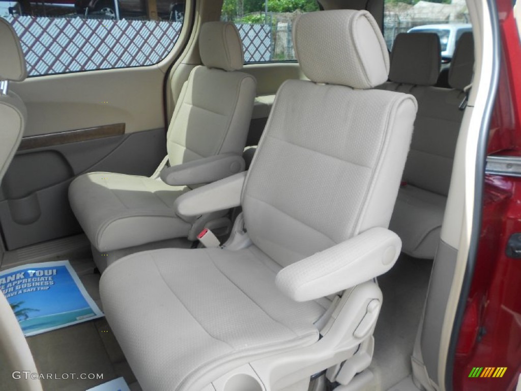 2007 Quest 3.5 - Red Brawn Metallic / Beige photo #18