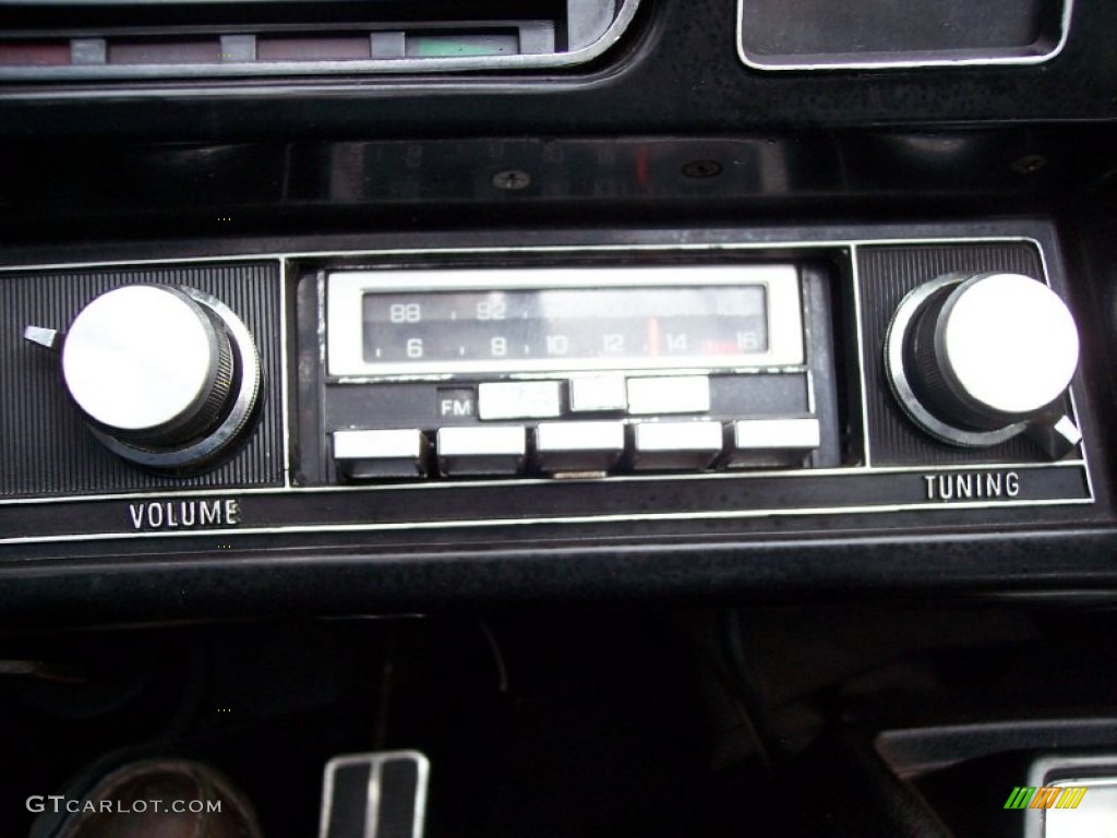 1969 Chevrolet Camaro RS/SS Convertible Audio System Photo #62480807