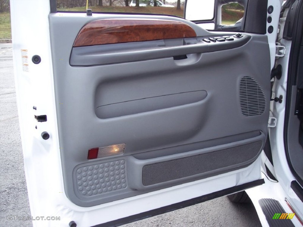 2003 Ford F450 Super Duty Lariat Crew Cab 5th Wheel Medium Flint Door Panel Photo #62481228