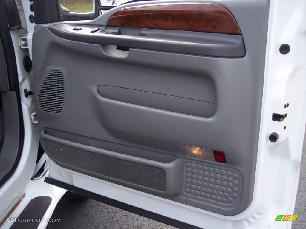 2003 Ford F450 Super Duty Lariat Crew Cab 5th Wheel Medium Flint Door Panel Photo #62481276