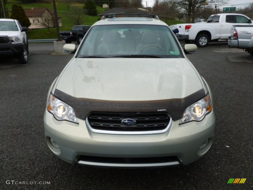 2006 Outback 3.0 R L.L.Bean Edition Wagon - Champagne Gold Opalescent / Taupe photo #2