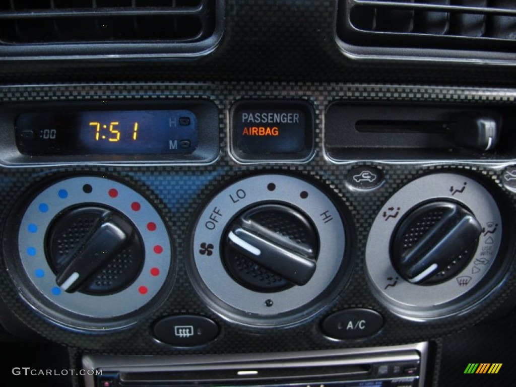 2002 Toyota MR2 Spyder Roadster Controls Photo #62481949