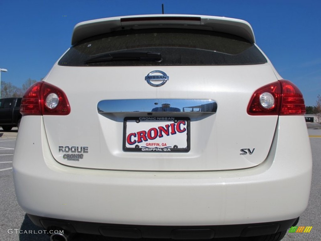 2012 Rogue SV - Pearl White / Black photo #4