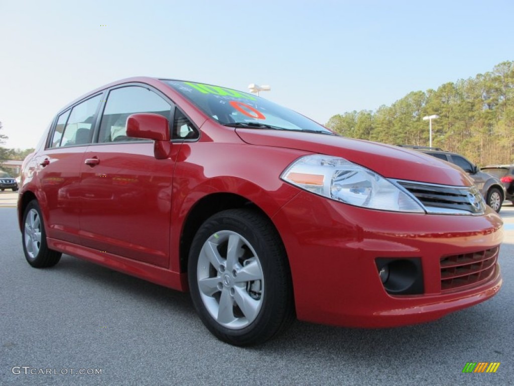2012 Red nissan versa hatchback #8