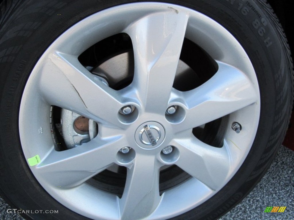 2012 Nissan Versa 1.8 SL Hatchback Wheel Photo #62483323