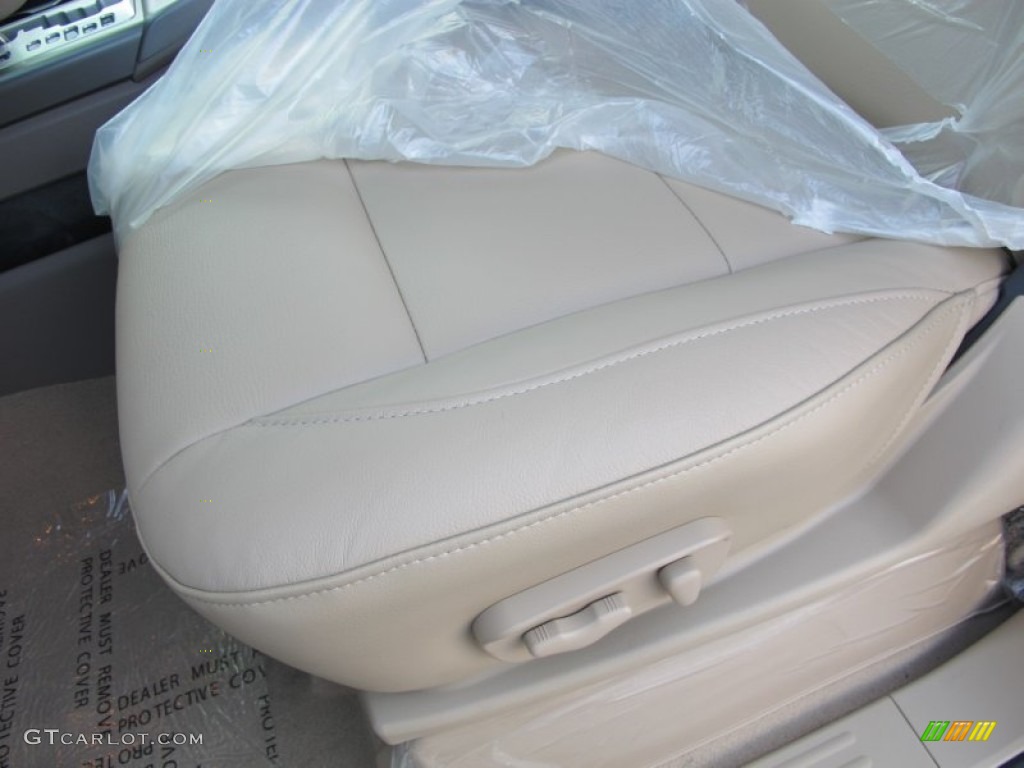 2012 Armada Platinum - Blizzard White / Almond photo #10