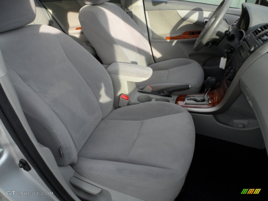 2009 Corolla XLE - Classic Silver Metallic / Ash photo #25