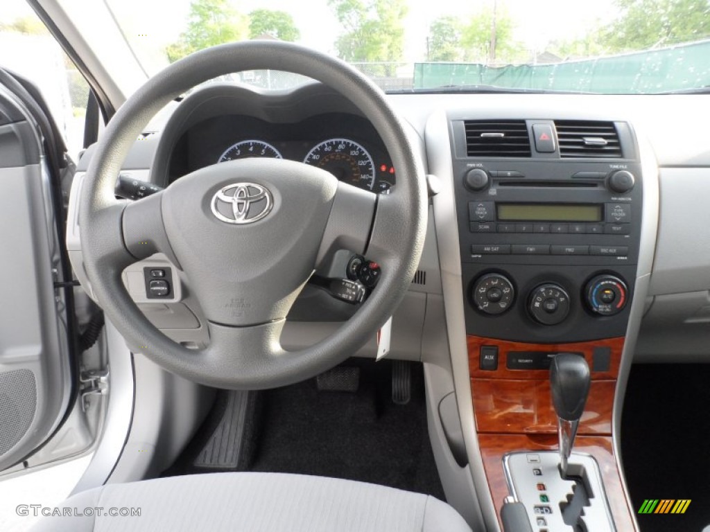 2009 Corolla XLE - Classic Silver Metallic / Ash photo #35